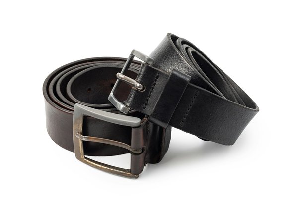 Ceintures pour hommes et femmes : l'élégance au quotidien